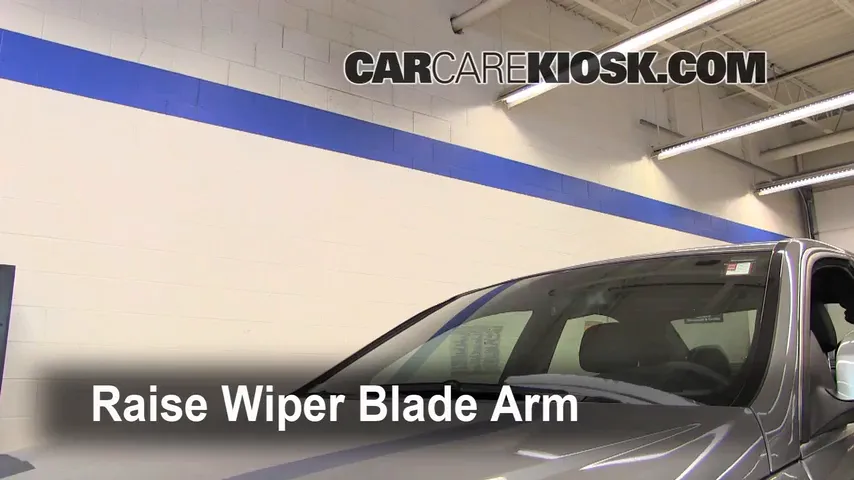 2009 Mercedes-Benz C300 Sport 3.0L V6 Windshield Wiper Blade (Front)